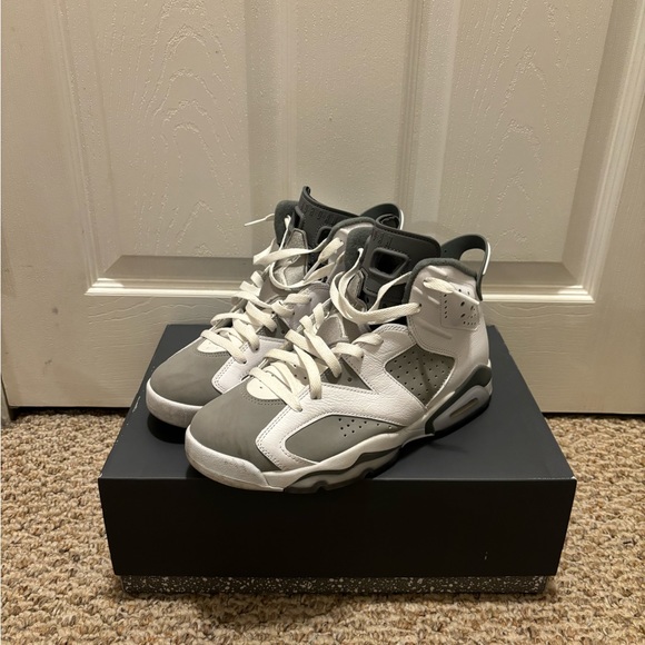 Air Jordan 6 Retro - Picture 3 of 5